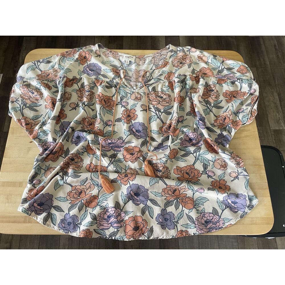 Hayden Los Angeles Spring Floral Short Sleeves Oversized Top Tassel Neck 1X Boho